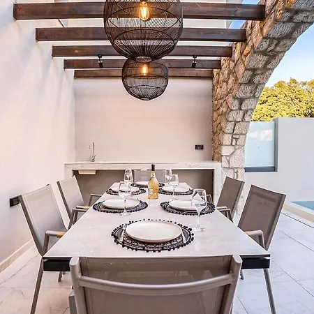 Kallithea Luxury -demeter- *