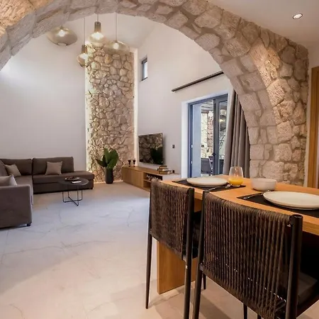 Kallithea Luxury -demeter-