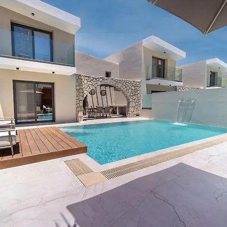 Kallithea Luxury -demeter-