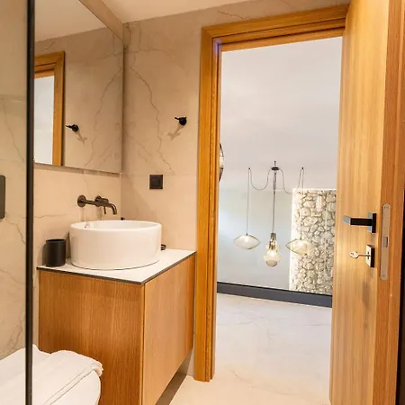 Kallithea Luxury -demeter- *