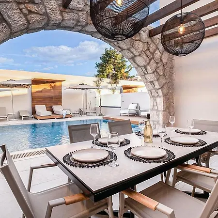 Kallithea Luxury -demeter- Villa *